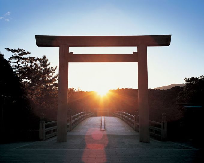 伊勢神宮は、関西を訪れたら必ず参拝したいおすすめのパワースポット。生きていること、生かされていることに感謝する場所です。